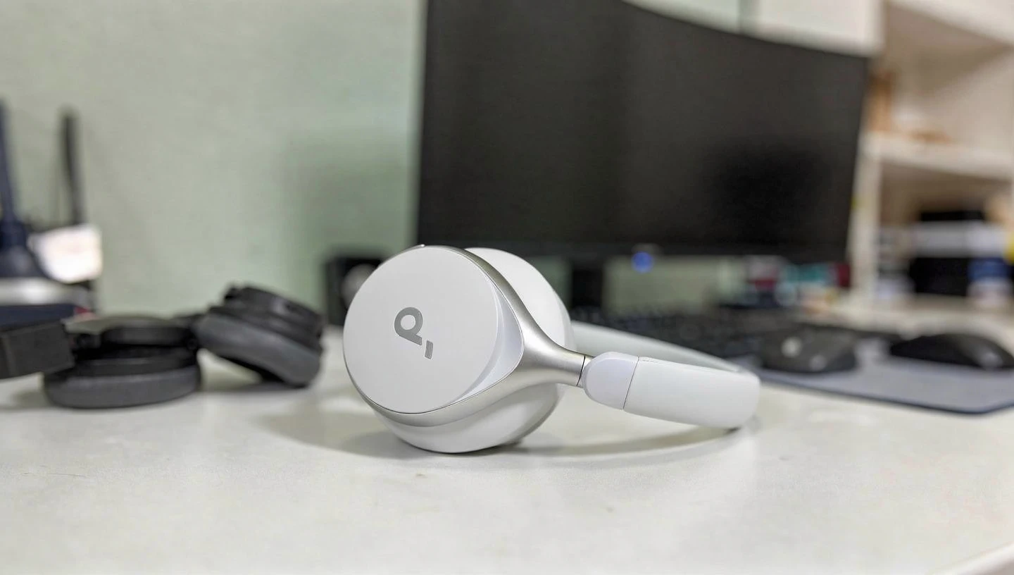 Anker Soundcore Space One